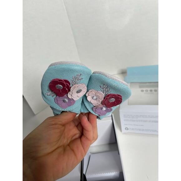 NEW Robeez 0-6 Mo Leather Moccasins Floral Flowers Turquoise - Picture 5 of 8